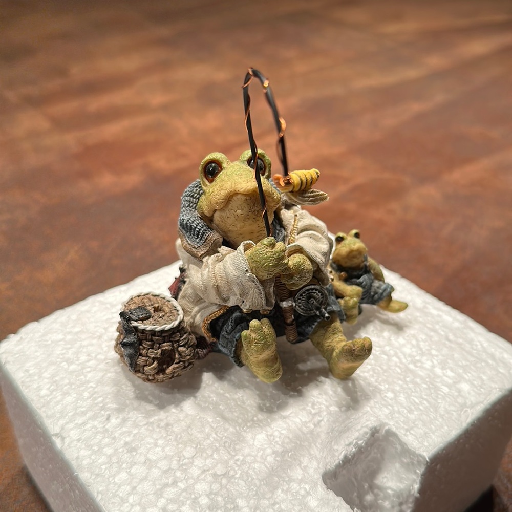 Boyd’s Bear Wee Folkstone Collection. ‘Frogmorton and Tad’.